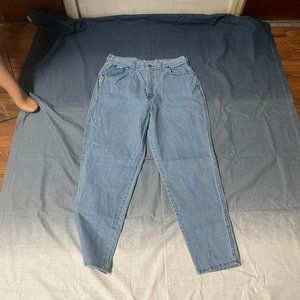 Chic brand Jeans Says 20 average, not sure how they size